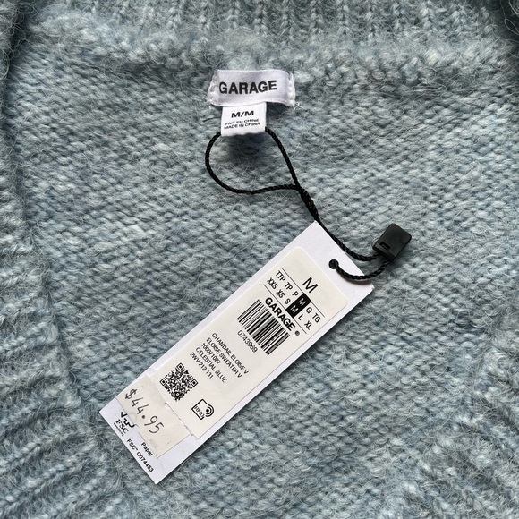 Garage sweater NWT - Picture 4 of 6